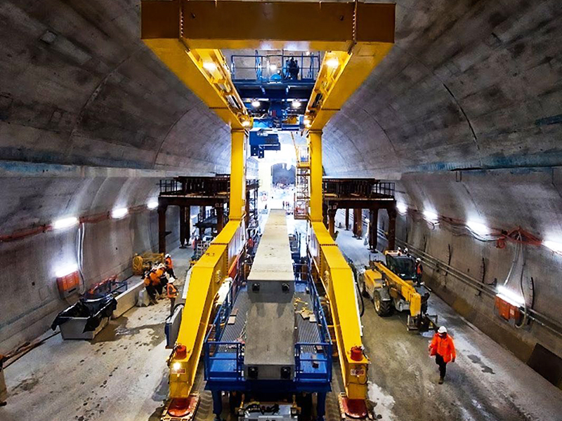 Tunnel Roof Laying