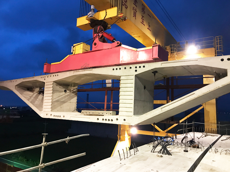 Crane for Lifting Prefabricated Segments