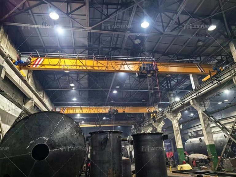 Overhead Cranes in Machinery Manufacturing Plant