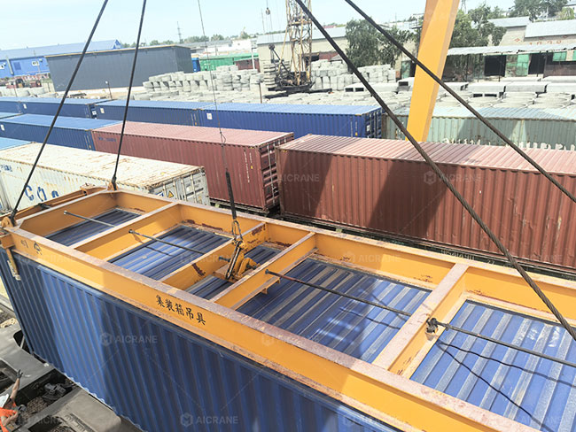 Container Spreader