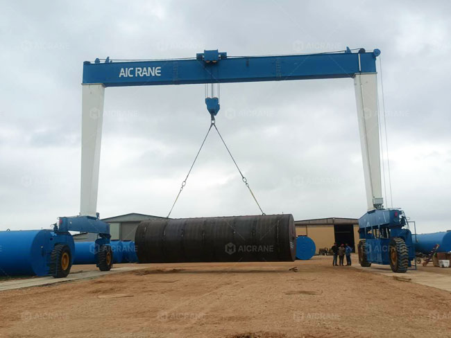 industrial straddle carrier