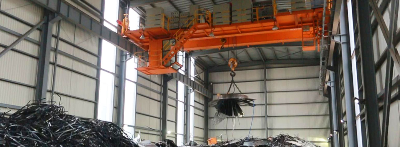 overhead scrap handling crane