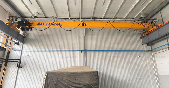 overhead crane for maintenance facility
