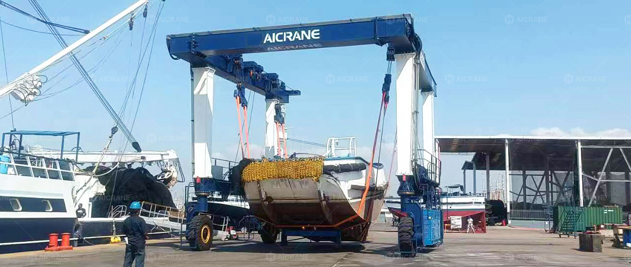 50-Ton Boat Hoist Facilitating Maintenance in Mexico