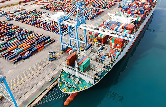 Ship-to-Shore Container Handling