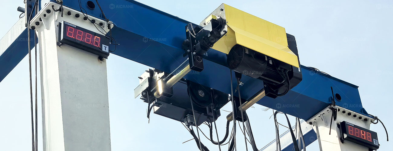 Electronic Load Monitoring Display for a 32T Gantry