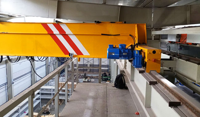 End trucks with high-performance wheels for crane long travel