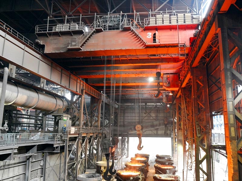Four Girder Ladle Crane For Ultra-Heavy Molten Steel Handling