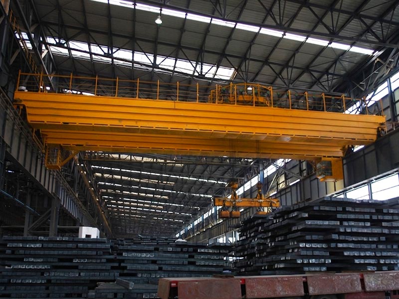 Heavy-Duty Electromagnetic Crane For Steel Billet And Plate Handling