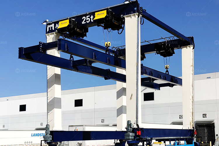 Four-hoist synchronized lifting system for balanced handling of large industrial components