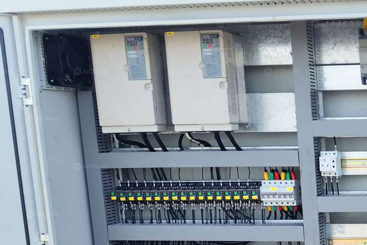 RTG crane VFD control system for precise lifting operation