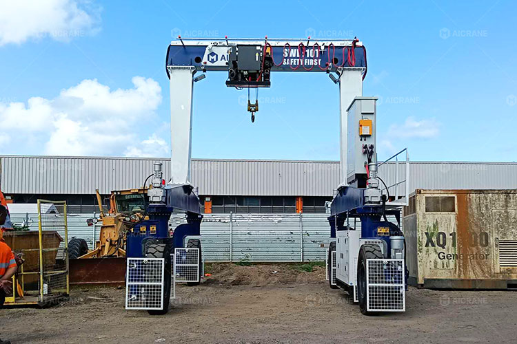 Single girder RTG crane structure with lightweight box girder design