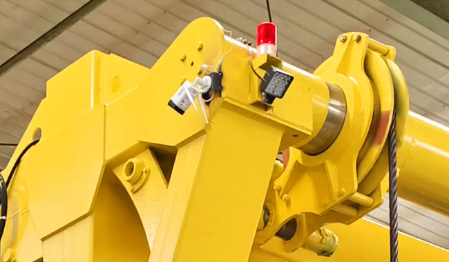 HD camera system for improved operation visibility and load positioning