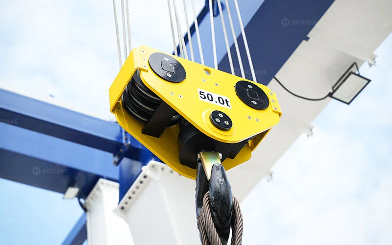 MGT crane hook and lifting rigging for heavy cargo handling