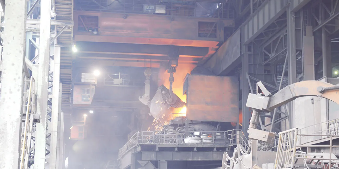 Metallurgical Overhead Crane in Steel Mill
